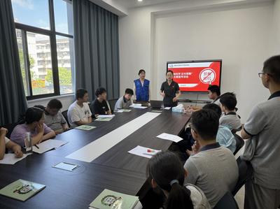 泰州姜堰羅塘街道“關(guān)愛之家”為青少年筑牢網(wǎng)絡(luò)安全“防護(hù)墻”